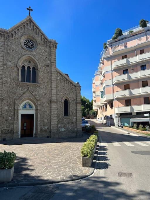 Casa Vacanze Stella Maris Vasto Marina Centro Buitenkant foto
